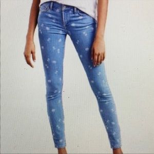 Levi skinny jeans